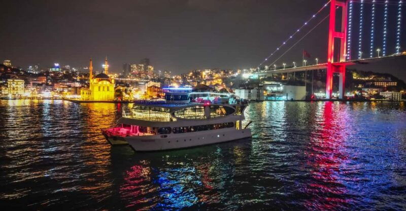 istanbul-new-years-eve-bosphorus-dinner-cruise-party-2025