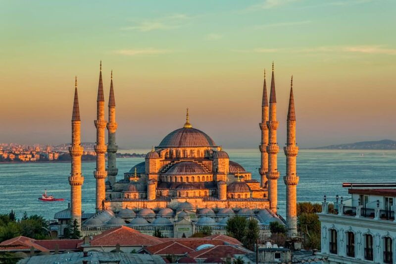 istanbul-old-city-private-walking-tour-with-bosphorus-cruise-2