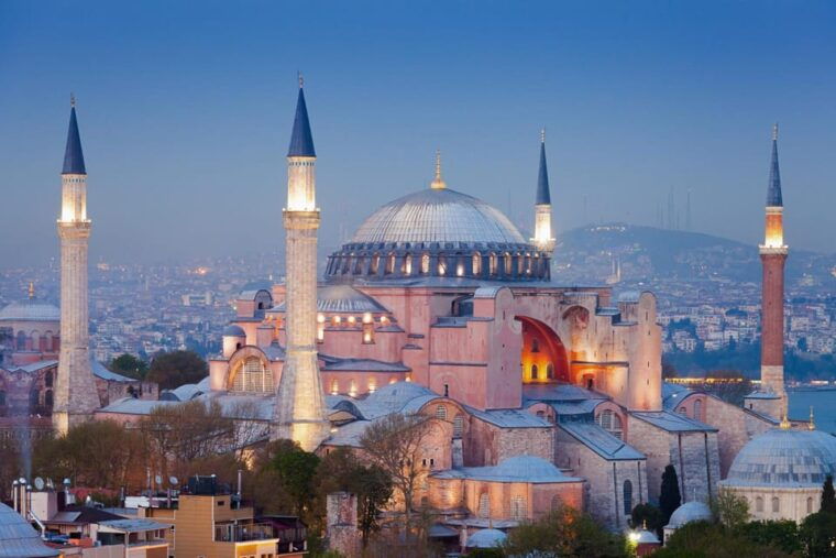 istanbul-old-city-private-walking-tour-with-bosphorus-cruise-2