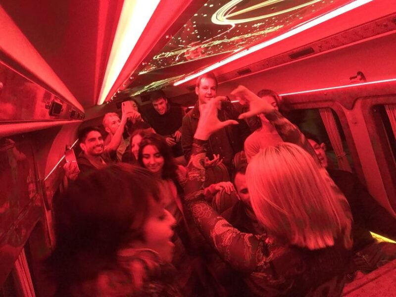 istanbul-party-pub-crawl-with-party-bus