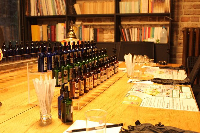 istanbul-perfume-workshop-with-a-professional