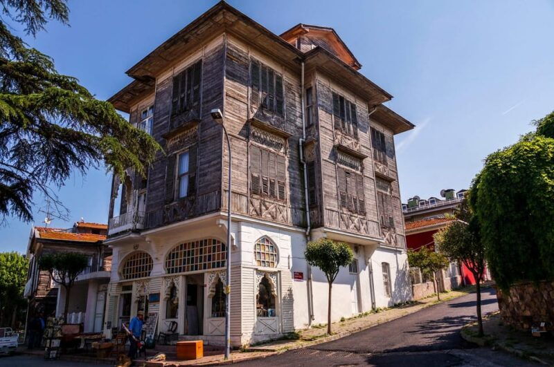 istanbul-princes-island-tour-visiting-2-island