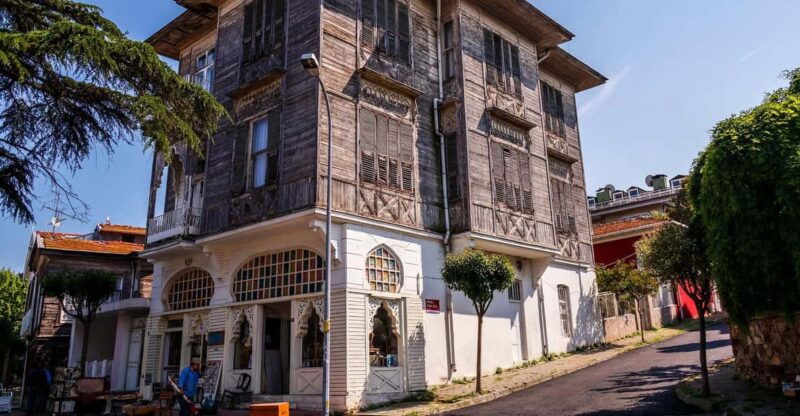 istanbul-princes-island-tour-visiting-2-island