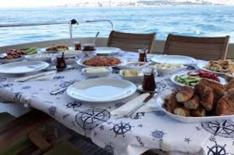 Istanbul: Private Bosphorus Breakfast Cruise on Luxury Yacht - The Experience: What to Expect on Your Bosphorus Breakfast Cruise