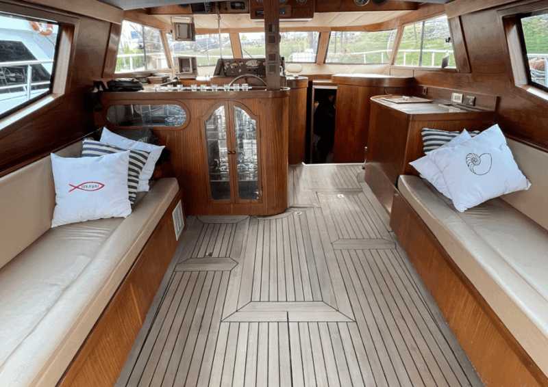 istanbul-private-bosphorus-cruise-on-luxury-yacht