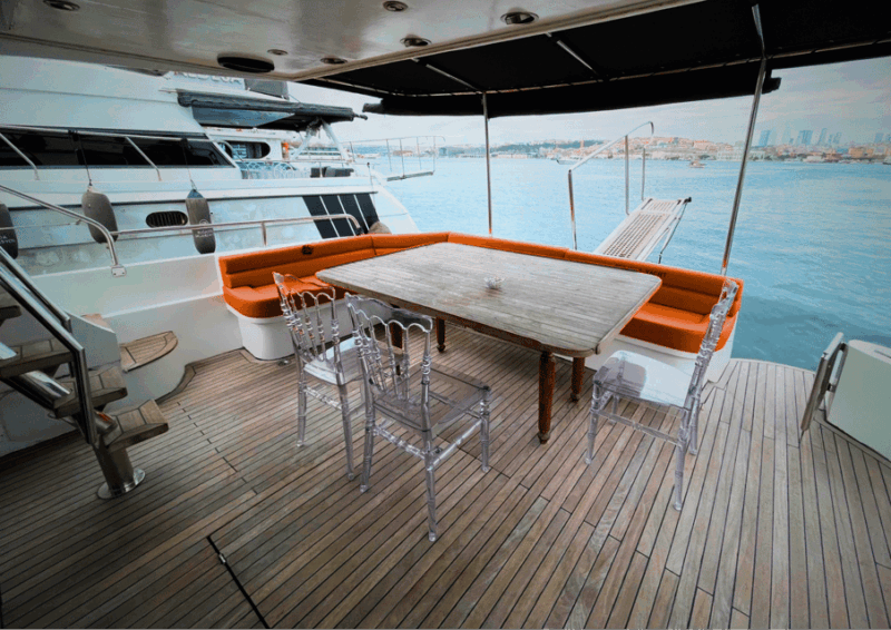 istanbul-private-bosphorus-cruise-on-luxury-yacht