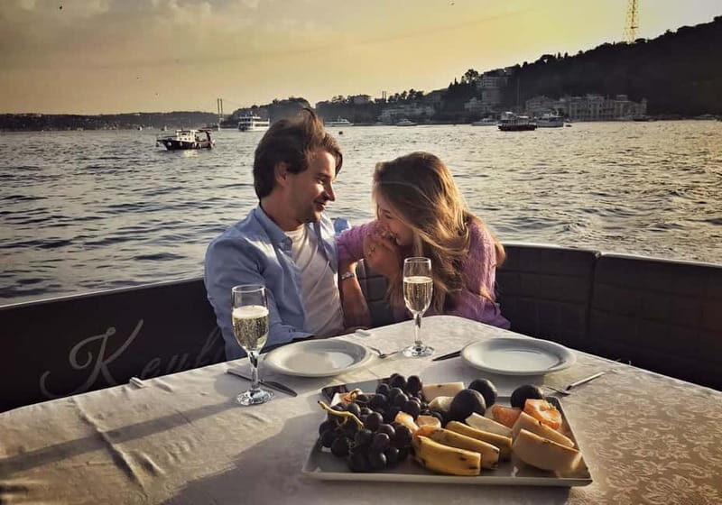 Istanbul: Private Bosphorus Dinner Cruise on a Luxury Yacht - Practical Details and Tips
