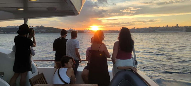 Istanbul: Private Bosphorus Dinner Cruise on a Luxury Yacht - Authentic Tips From Reviews