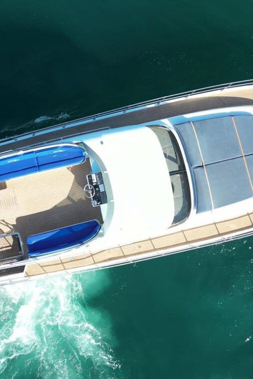 istanbul-private-bosphorus-tour-on-luxury-yacht-eco8