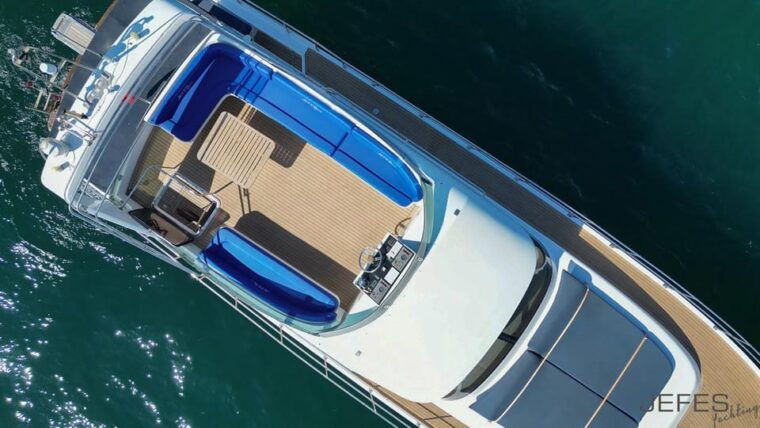 istanbul-private-bosphorus-tour-on-luxury-yacht-eco8