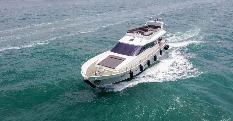 istanbul-private-bosphorus-tour-on-luxury-yacht-pre-7