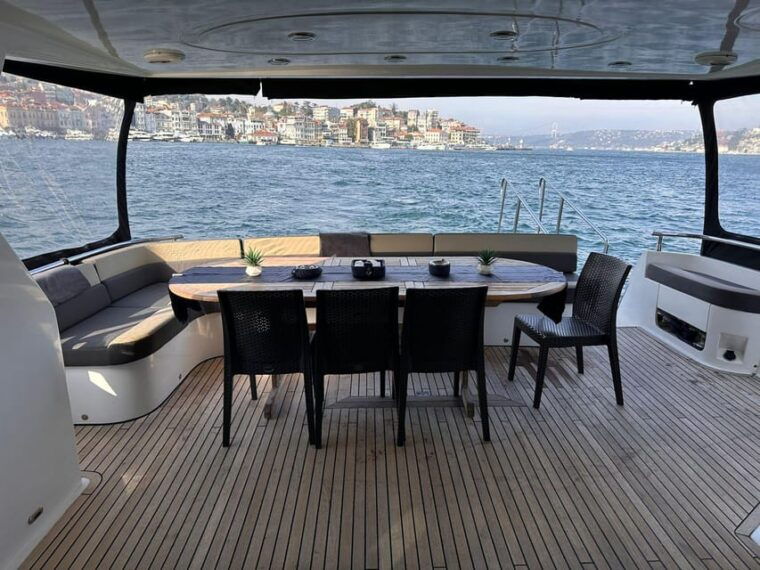 istanbul-private-bosphorus-tour-on-luxury-yacht-pre6-2