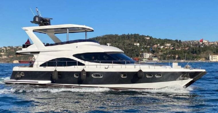 istanbul-private-bosphorus-tour-on-luxury-yacht-pre6-2