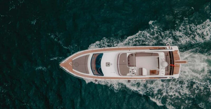 istanbul-private-bosphorus-tour-on-luxury-yacht-pre6