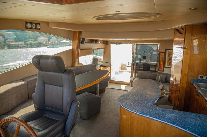 istanbul-private-bosphorus-tour-on-luxury-yacht-pre6