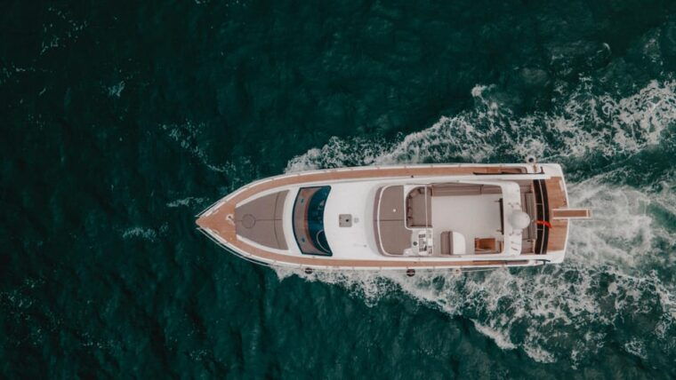 istanbul-private-bosphorus-tour-on-luxury-yacht-pre6