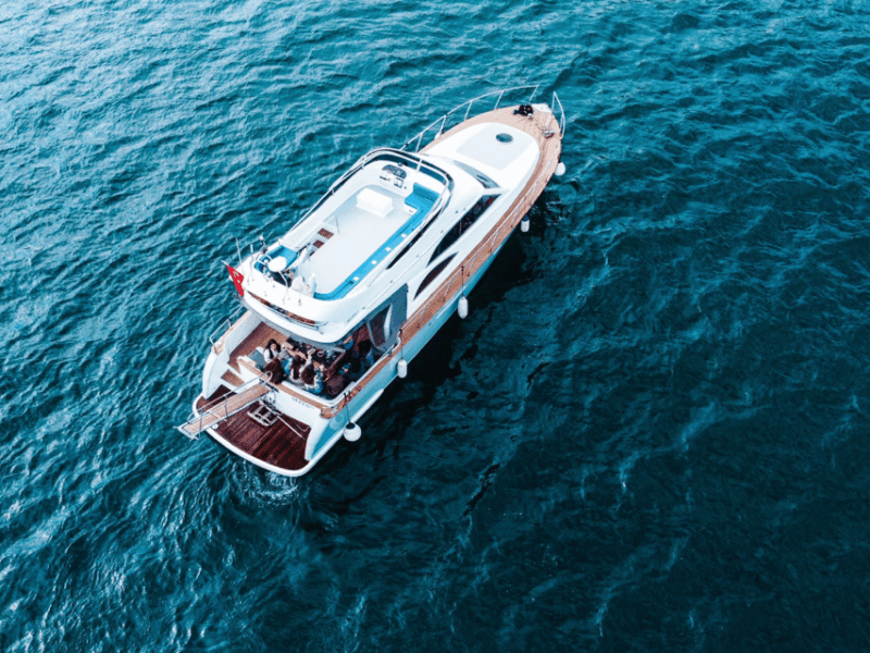 istanbul-private-bosphorus-tour-on-luxury-yacht