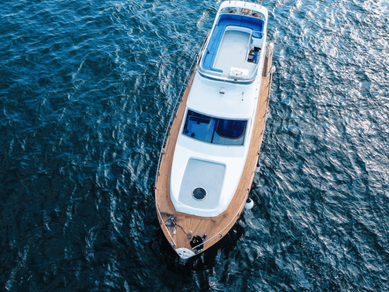 istanbul-private-bosphorus-tour-on-luxury-yacht