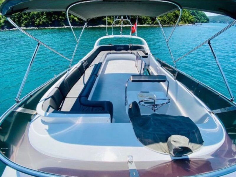 istanbul-private-bosphorus-tour-on-luxury-yacht