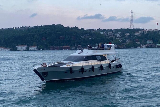 istanbul-private-bosphorus-tour-on-luxury-yatch-2