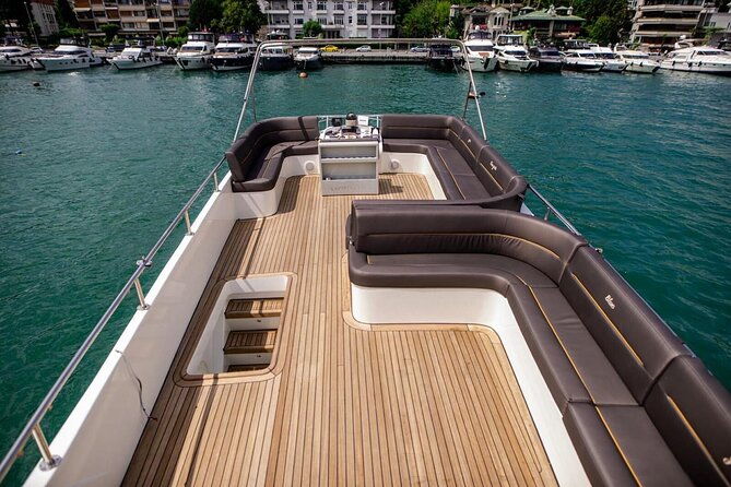 istanbul-private-bosphorus-tour-on-luxury-yatch-2