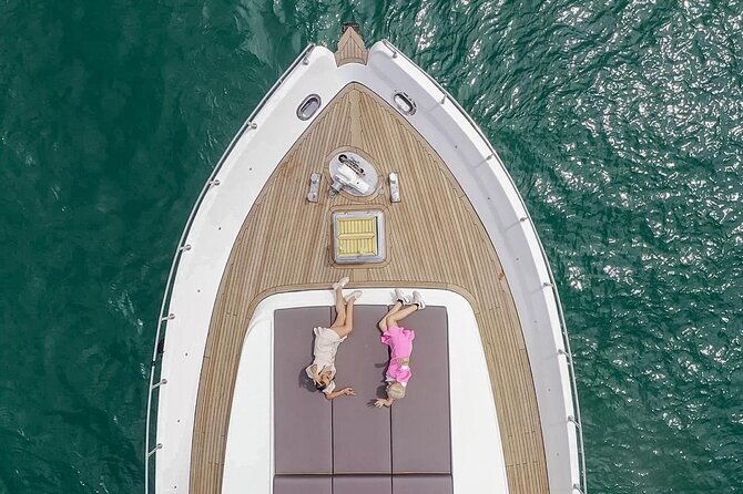 istanbul-private-bosphorus-tour-on-luxury-yatch