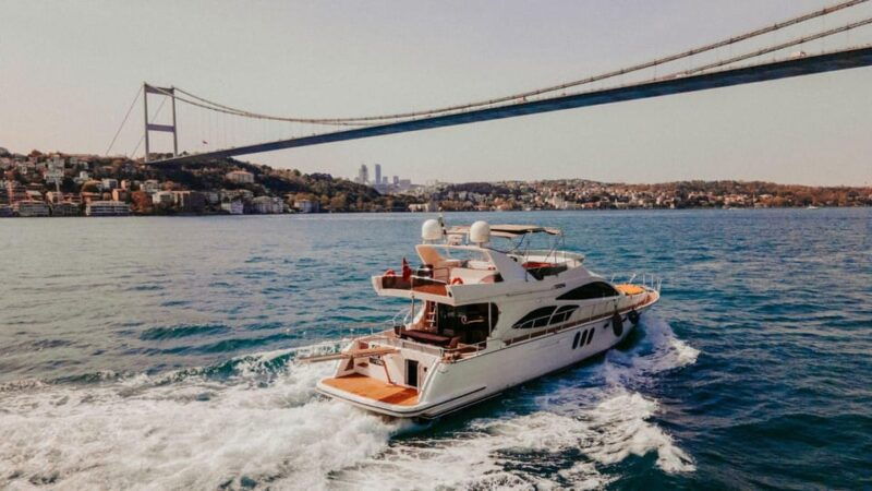 istanbul-private-bosphorus-yacht-tour-sunset-morning