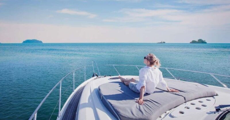 istanbul-private-luxury-yacht-cruise-on-the-bosporus