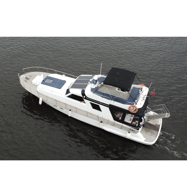 istanbul-private-luxury-yacht-on-bosphorus-14-meter-46-feet