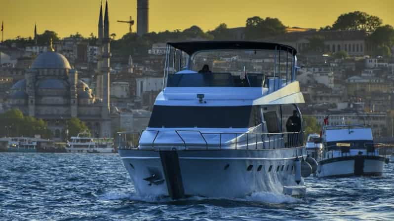 istanbul-private-luxury-yacht-on-bosphorus-24-mt-79-feet