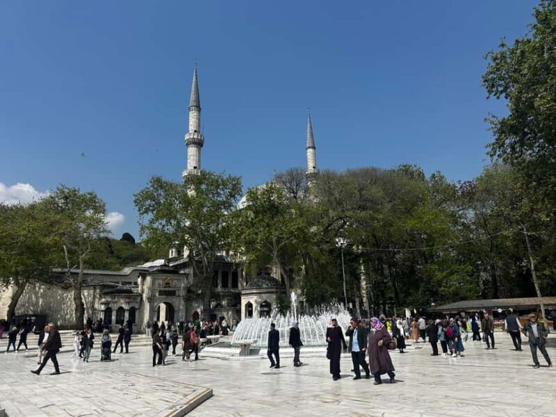 Istanbul Religious Sites Tour w Lunch  Eyup Sultan & More - An Inside Look at the Istanbul Religious Sites Tour
