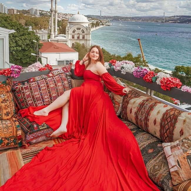 Istanbul: Rooftop Photoshoot with Flying Dress - The Photos: Quality and Delivery