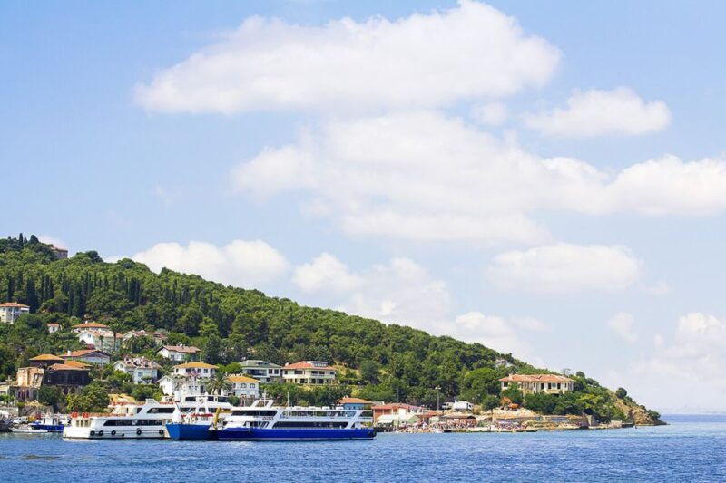 istanbul-round-trip-ferry-tickets-to-the-princes-islands