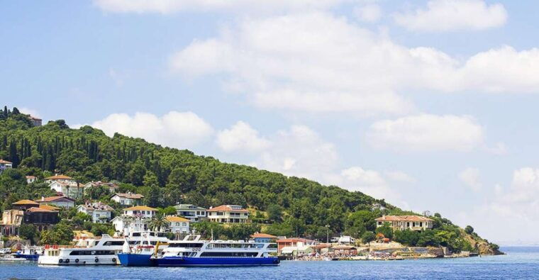 istanbul-round-trip-ferry-tickets-to-the-princes-islands