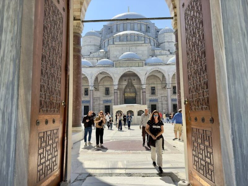 istanbul-small-group-city-and-secret-streets-tour-with-guide