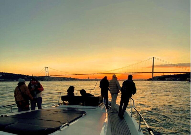 istanbul-small-group-luxury-yacht-sunset-cruise-w-snacks