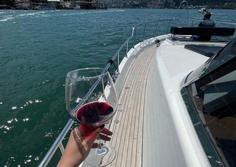 istanbul-small-group-luxury-yacht-sunset-cruise-w-snacks