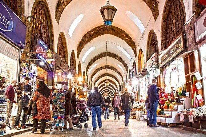 istanbul-spice-bazaar-bosphorus-tour-half-day-morning