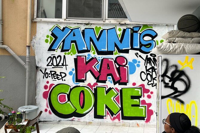 istanbul-street-art-experience-with-local-artists-at-home-garden