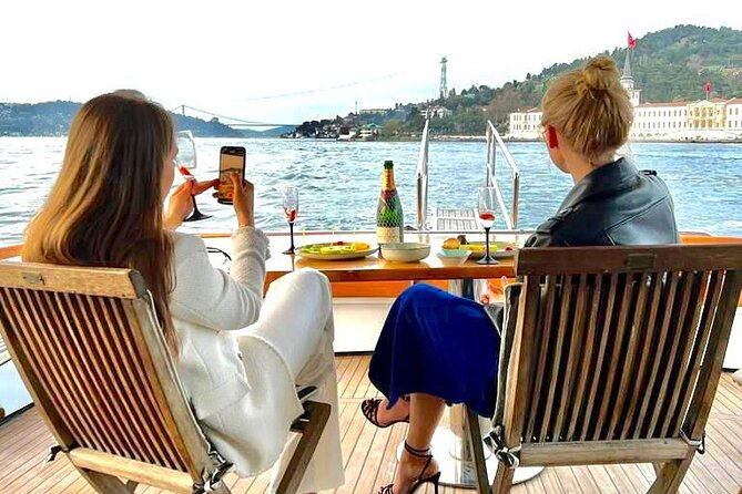 istanbul-sunset-luxury-yacht-cruise-with-snacks-and-live-guide