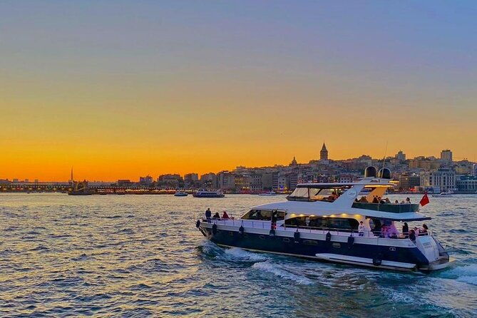 istanbul-sunset-yacht-cruise-on-the-bosphorus