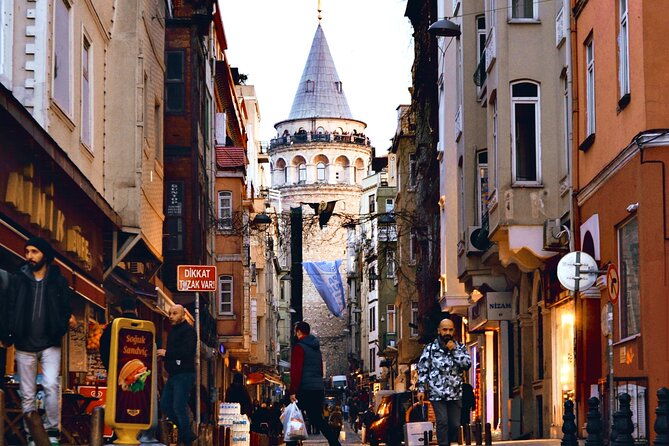 istanbul-taksim-istiklal-galata-tower-and-dolmabahce-tour
