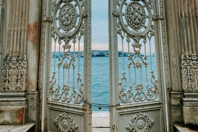 istanbul-taksim-istiklal-galata-tower-and-dolmabahce-tour