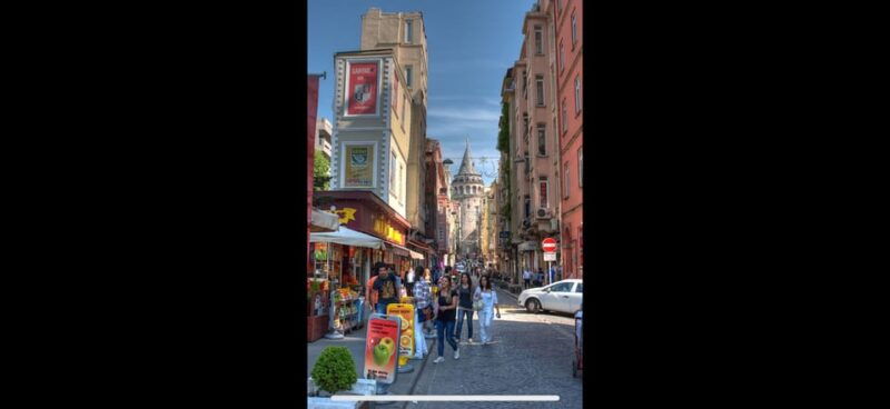 istanbul-taksim-square-tour-with-tarot-reading