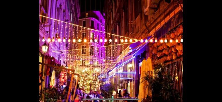 istanbul-taksim-square-tour-with-tarot-reading