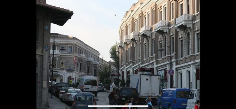 istanbul-taksim-square-tour-with-tarot-reading