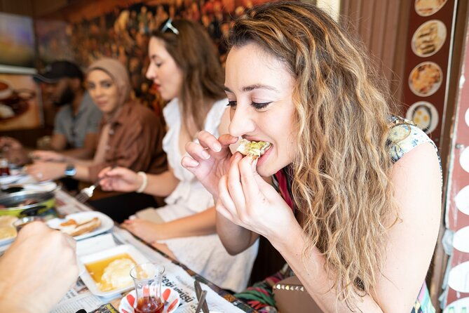 istanbul-taste-of-two-continents-food-tour-spice-market-ferry