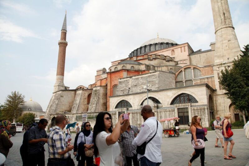 istanbul-topkapi-basilica-cistern-and-hagia-sophia-tour