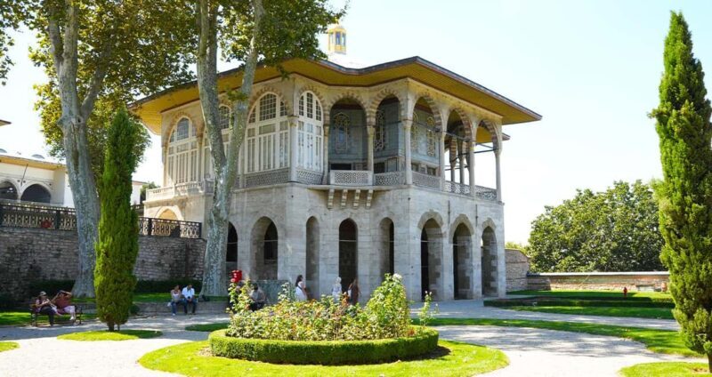 Istanbul: Topkapi & Harem Tour with Historian Guide & Ticket - FAQ