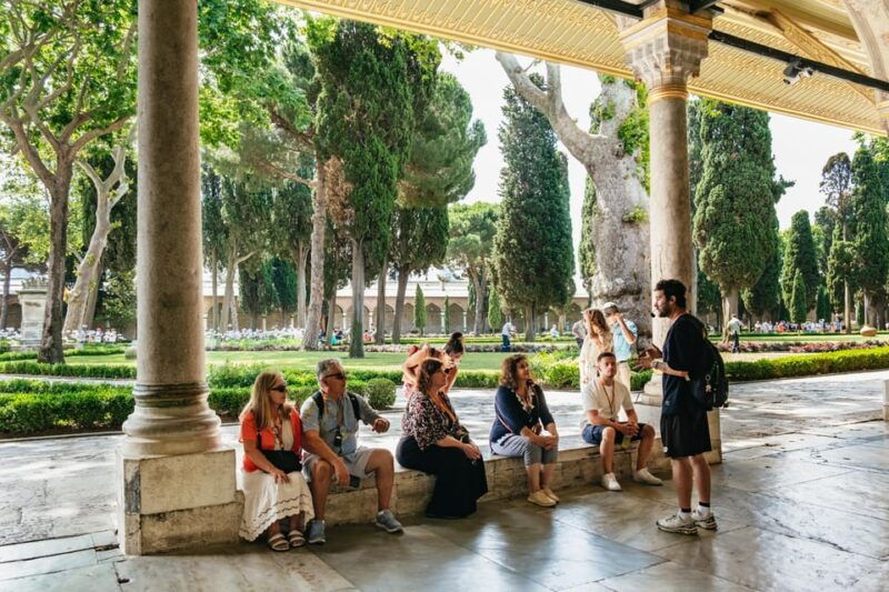 istanbul-topkapi-palace-and-harem-guided-tour-with-ticket